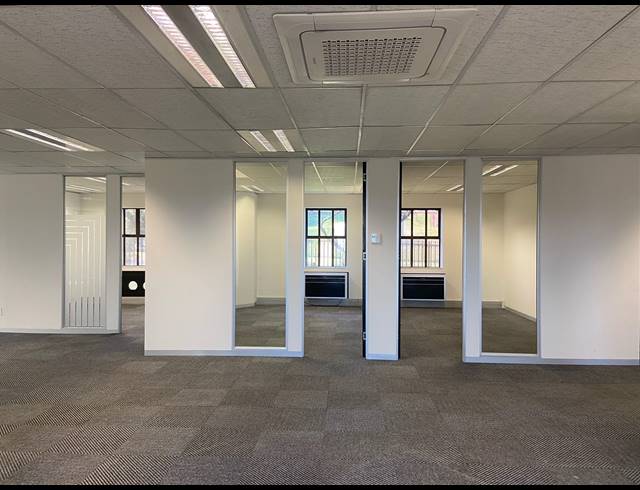 631M² OFFICE TO LET IN BRYANSTON